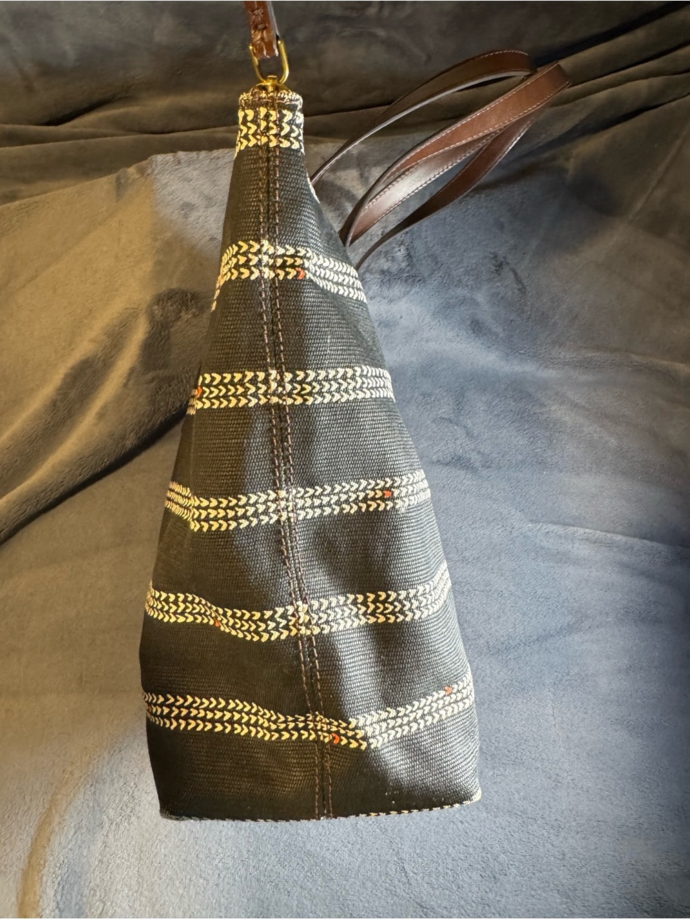Fossil Jenna Tote Black White Heart Striped Large Zippered Tote Bag - Picture 7 of 13